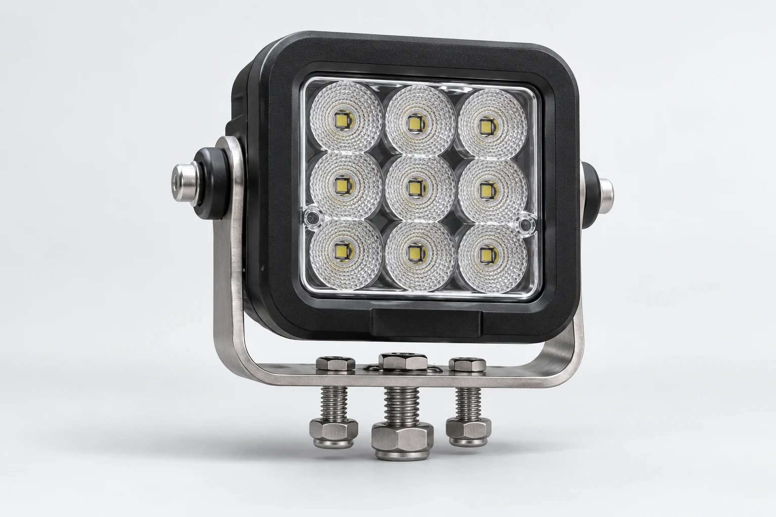 NW-FM90 reference presentation with 9 circular optics and the source-style mounting bracket